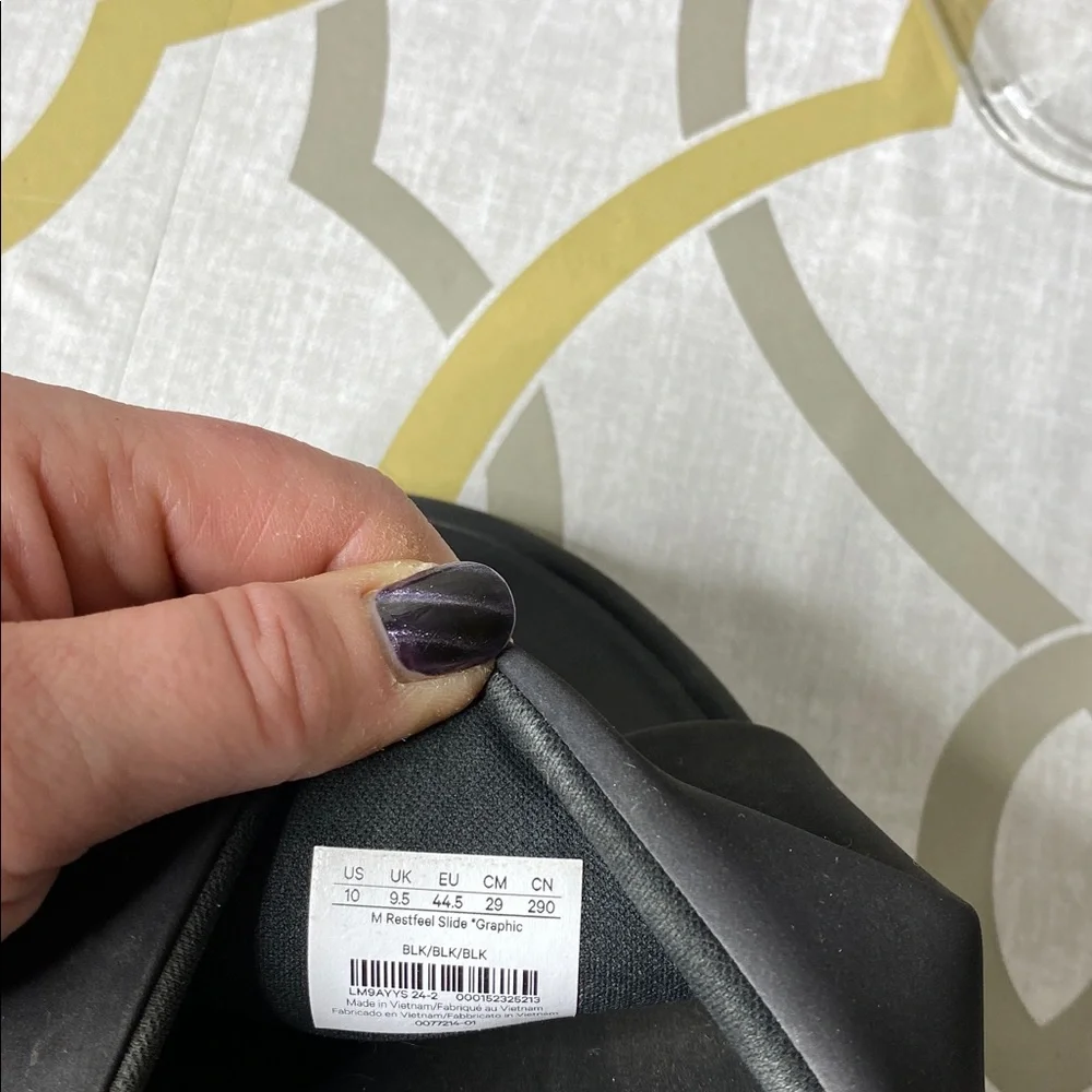 Lululemon Slides - Picture 6 of 6